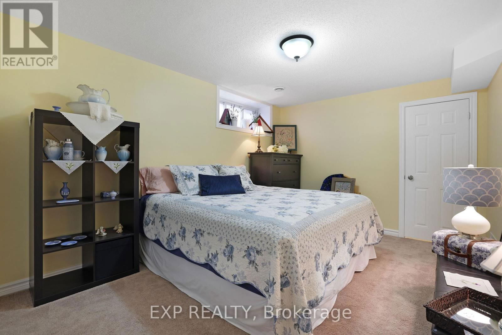 452 VAN DUSEN STREET EAST Image 22
