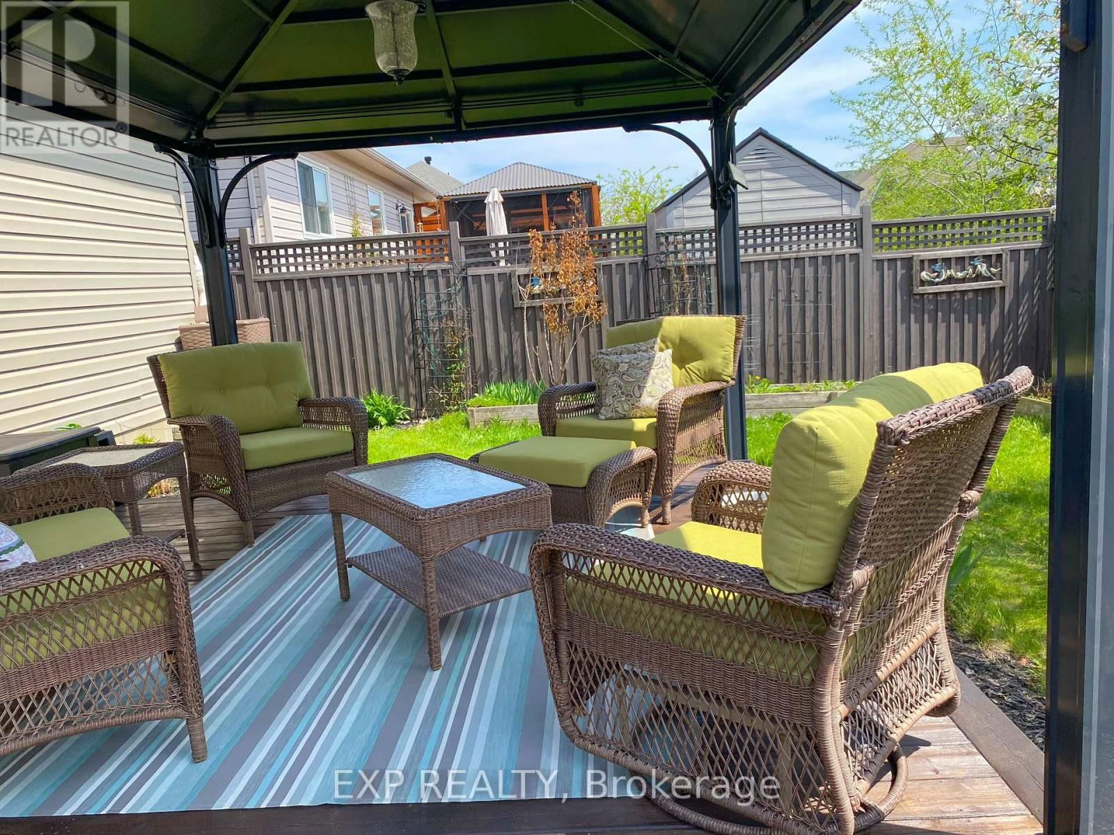 452 VAN DUSEN STREET EAST Image 25