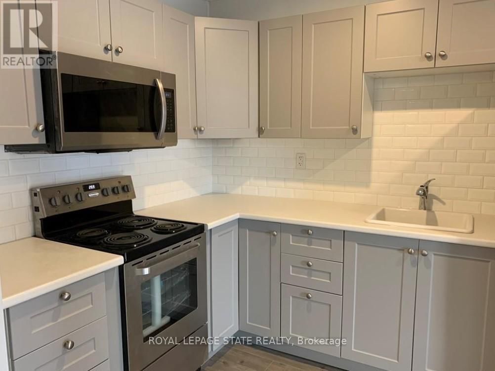 3 - 154 JAMES STREET SOUTH Image 2