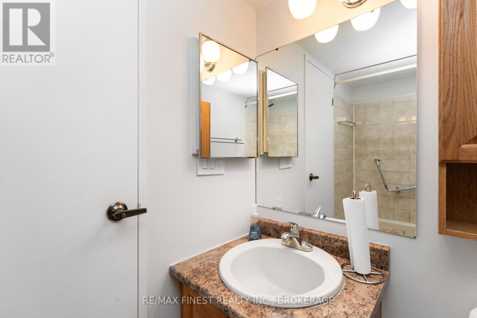 508 - 120 BARRETT COURT Image 21