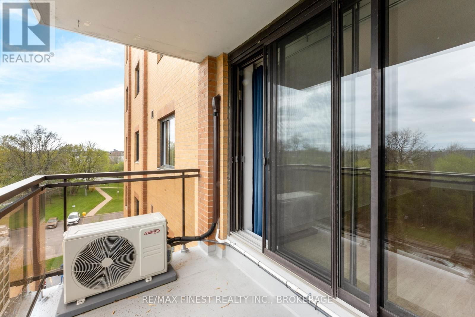 508 - 120 BARRETT COURT Image 25