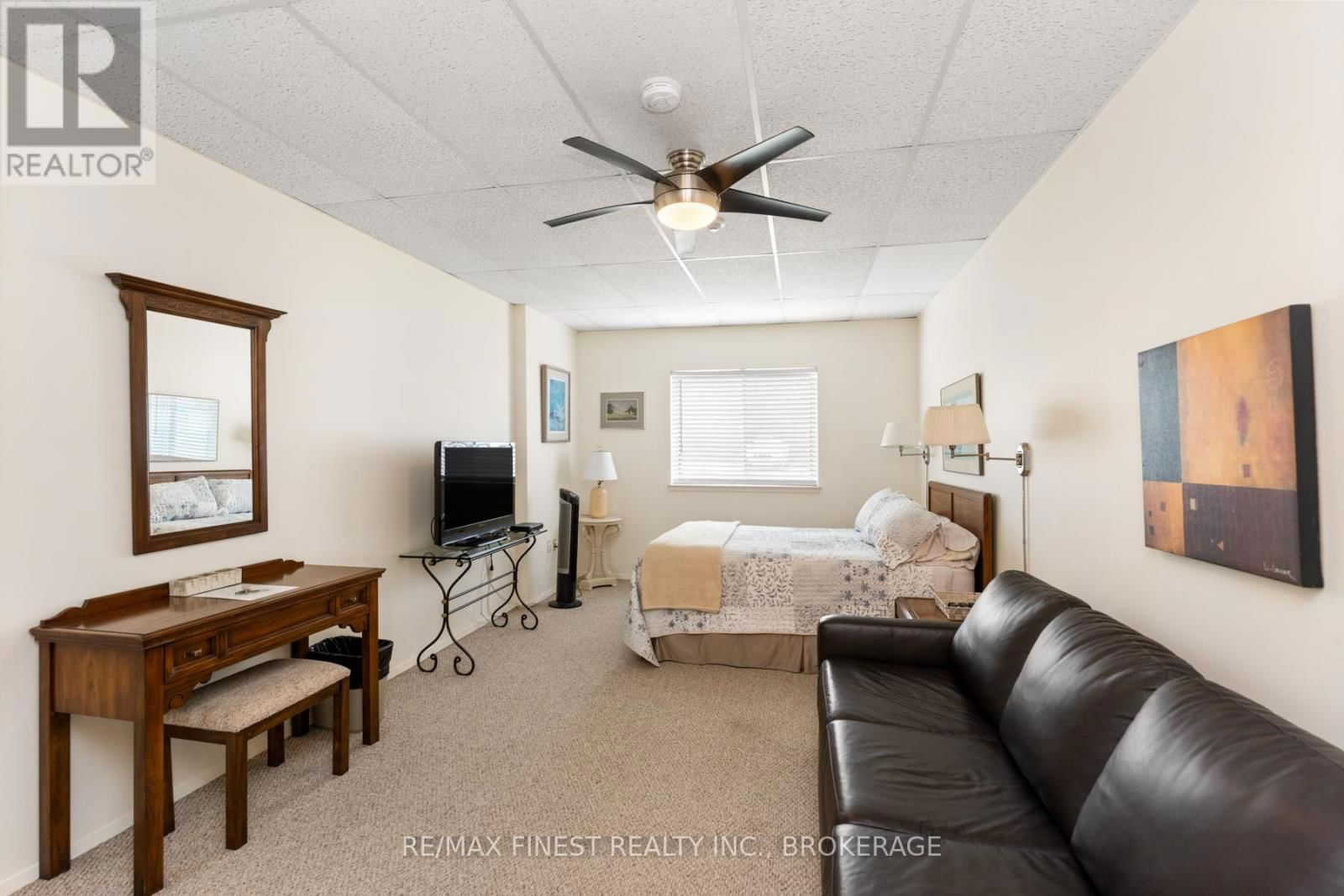 508 - 120 BARRETT COURT Image 37