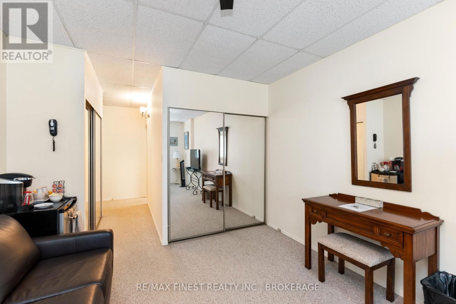 508 - 120 BARRETT COURT Image 38