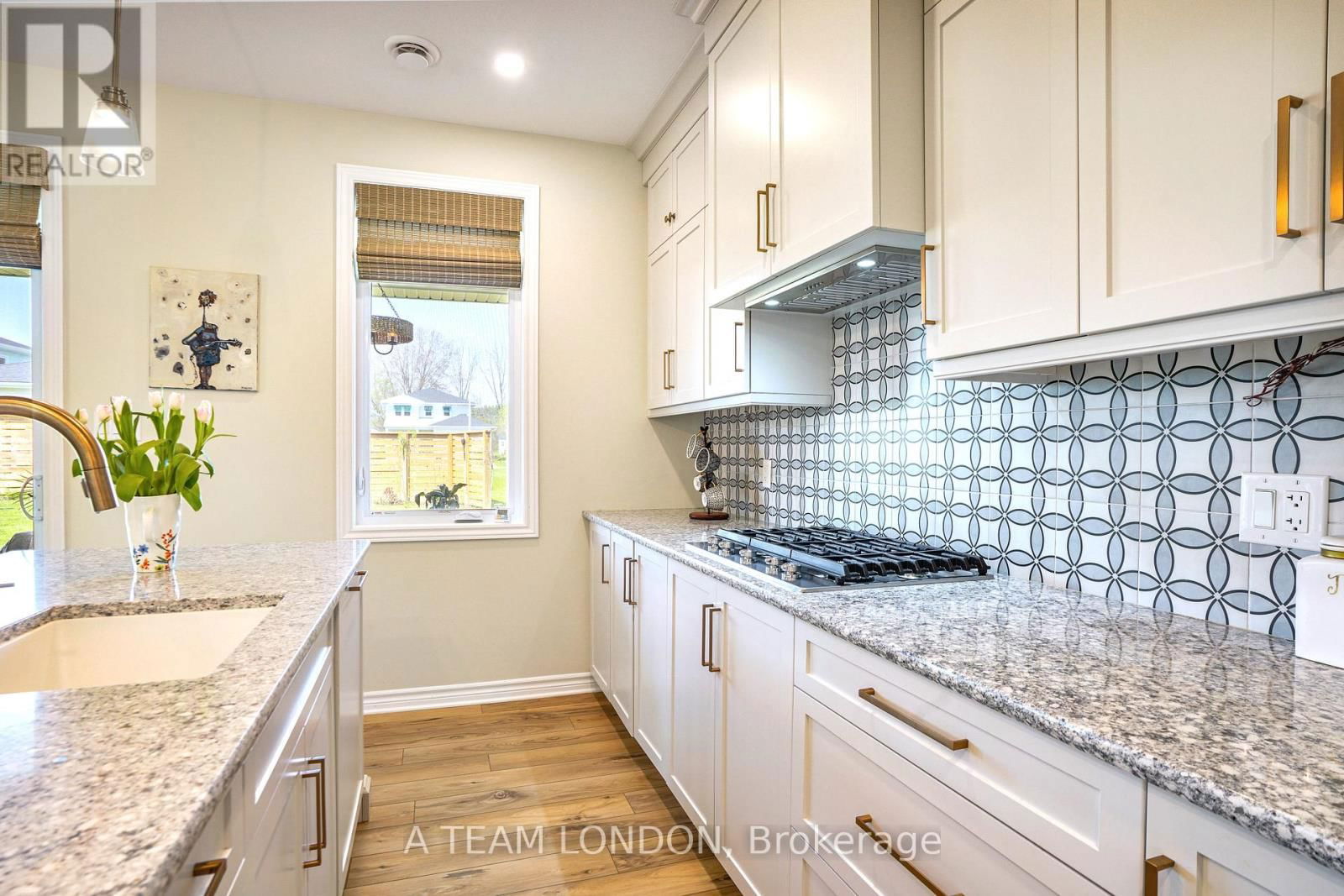 35 REGATTA WAY Image 12