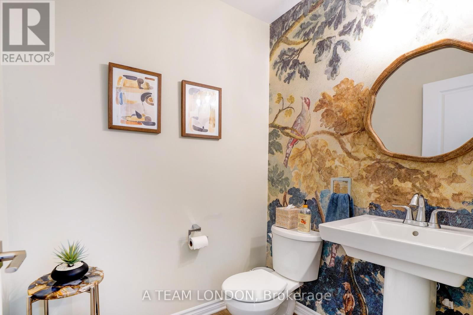 35 REGATTA WAY Image 22