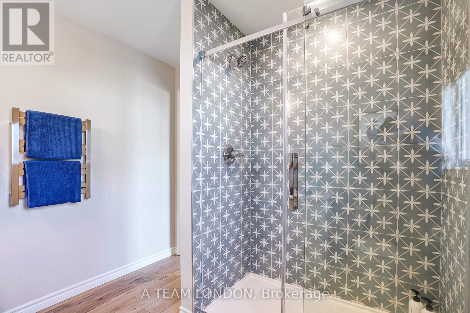 35 REGATTA WAY Image 27