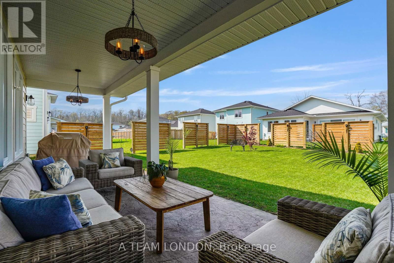 35 REGATTA WAY Image 32