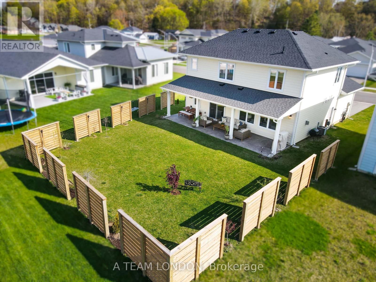 35 REGATTA WAY Image 38