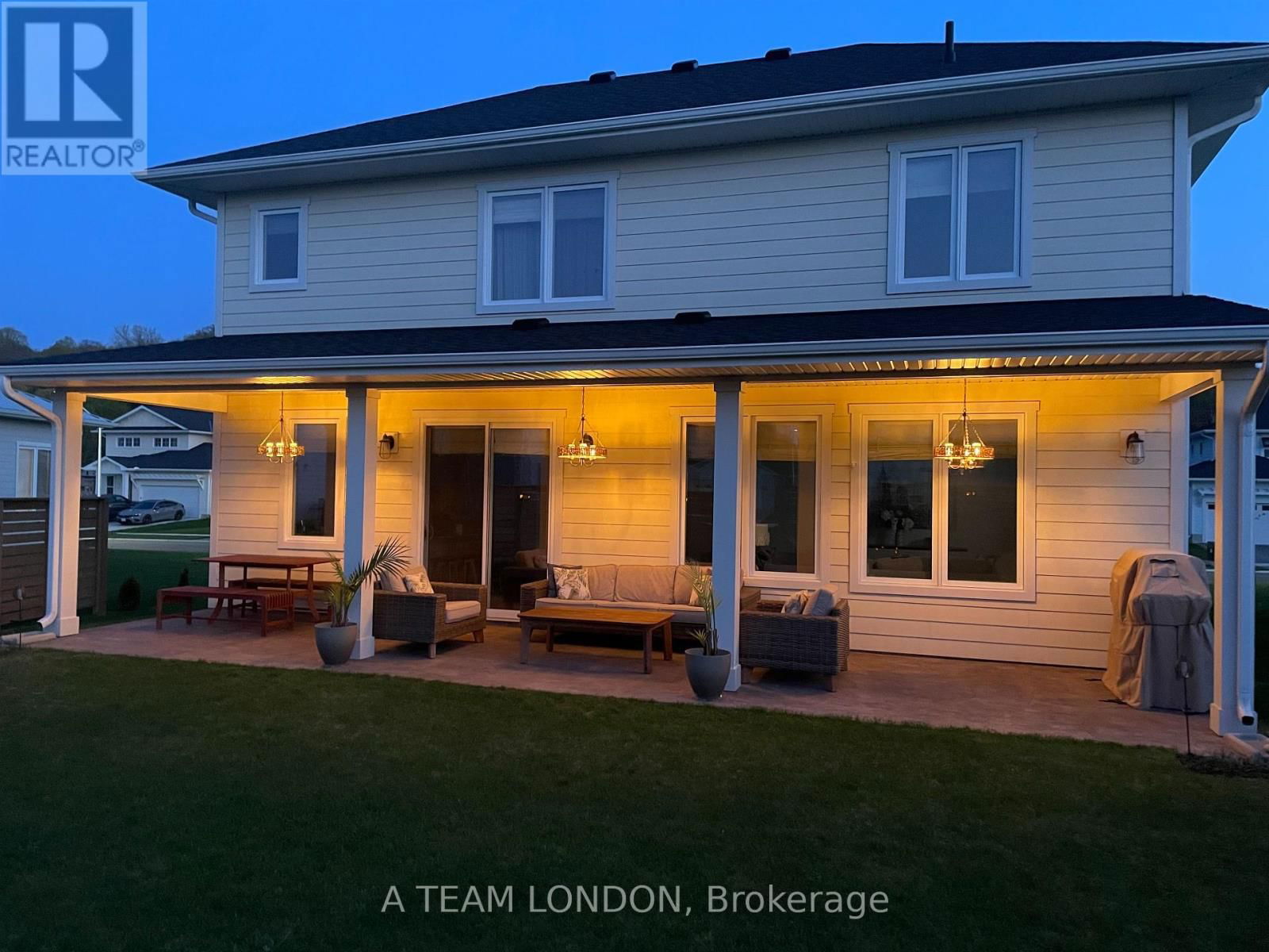 35 REGATTA WAY Image 39
