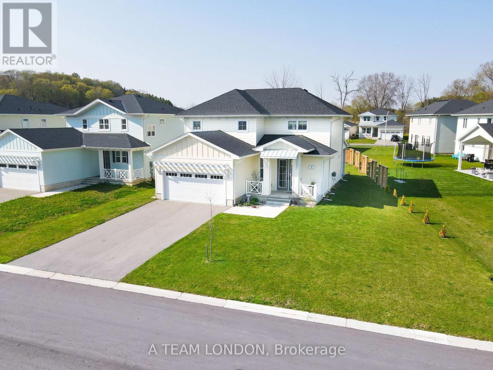 35 REGATTA WAY Image 4