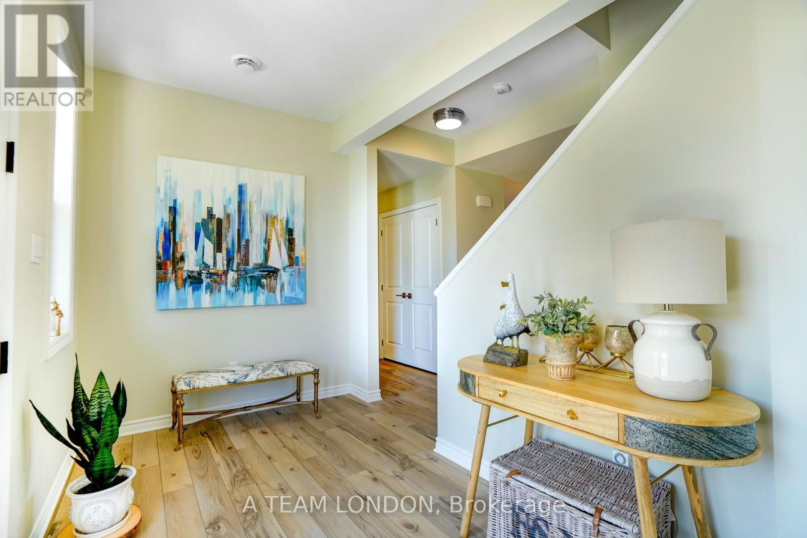 35 REGATTA WAY Image 9