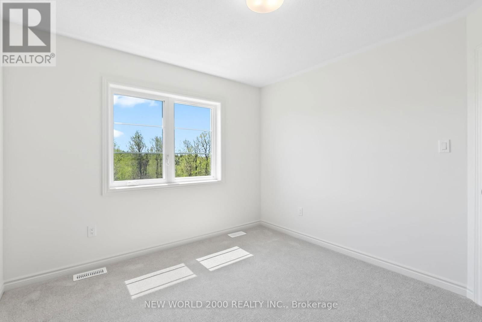 492 TREVOR STREET Image 21