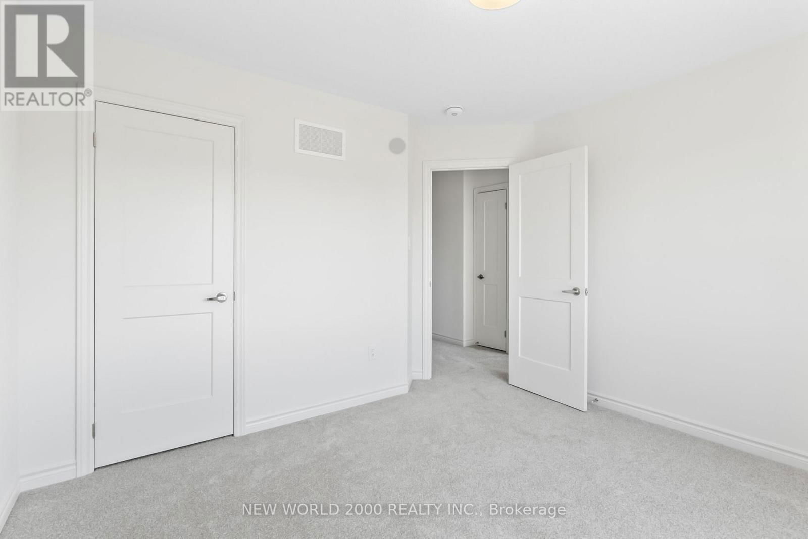492 TREVOR STREET Image 22