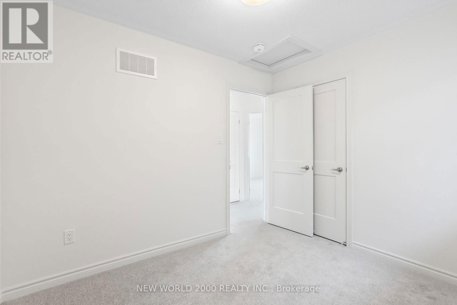 492 TREVOR STREET Image 25