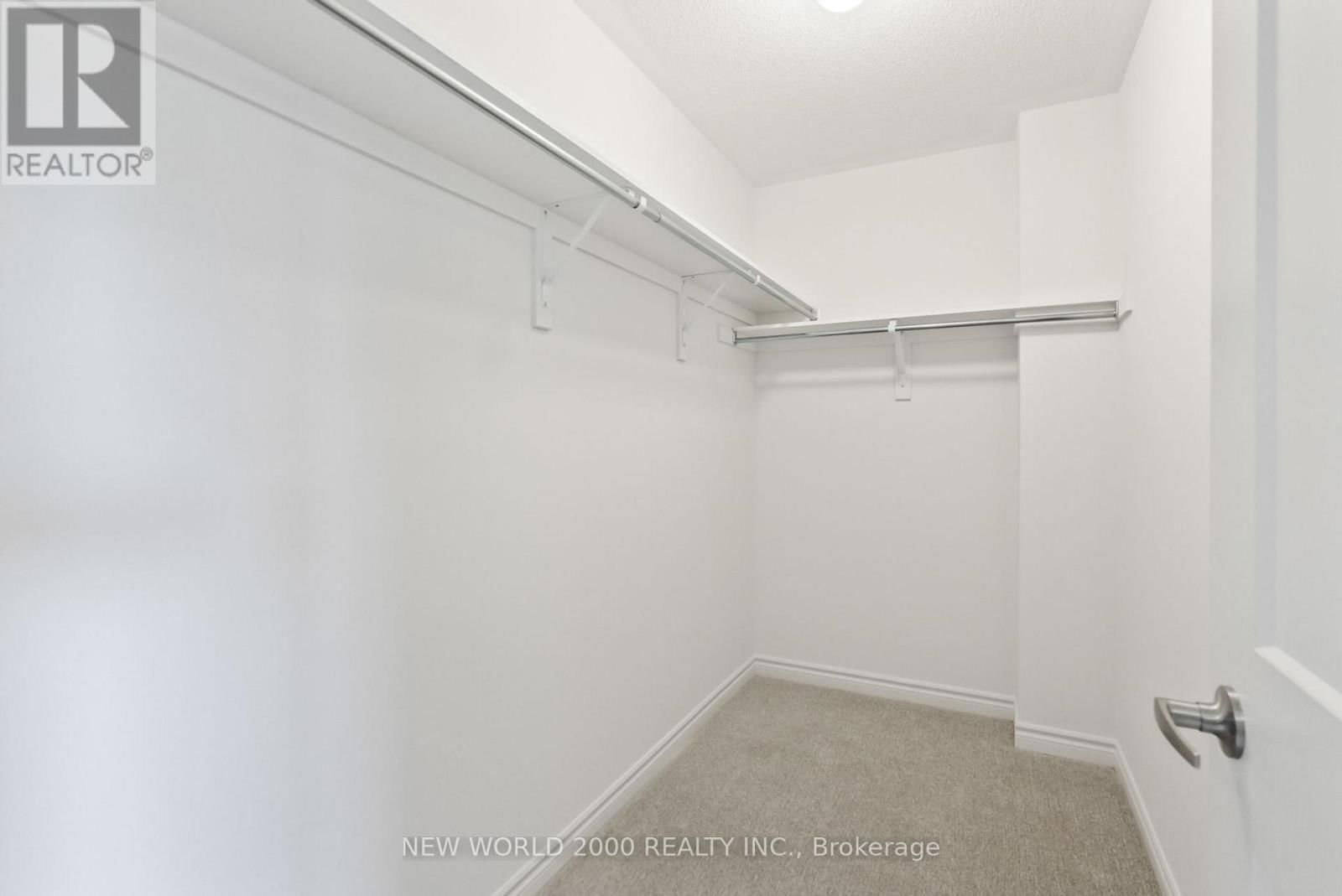 492 TREVOR STREET Image 27