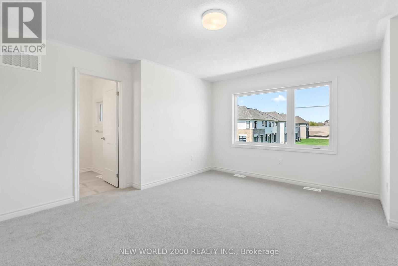 492 TREVOR STREET Image 29