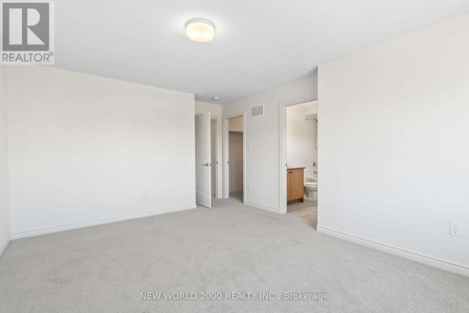 492 TREVOR STREET Image 30