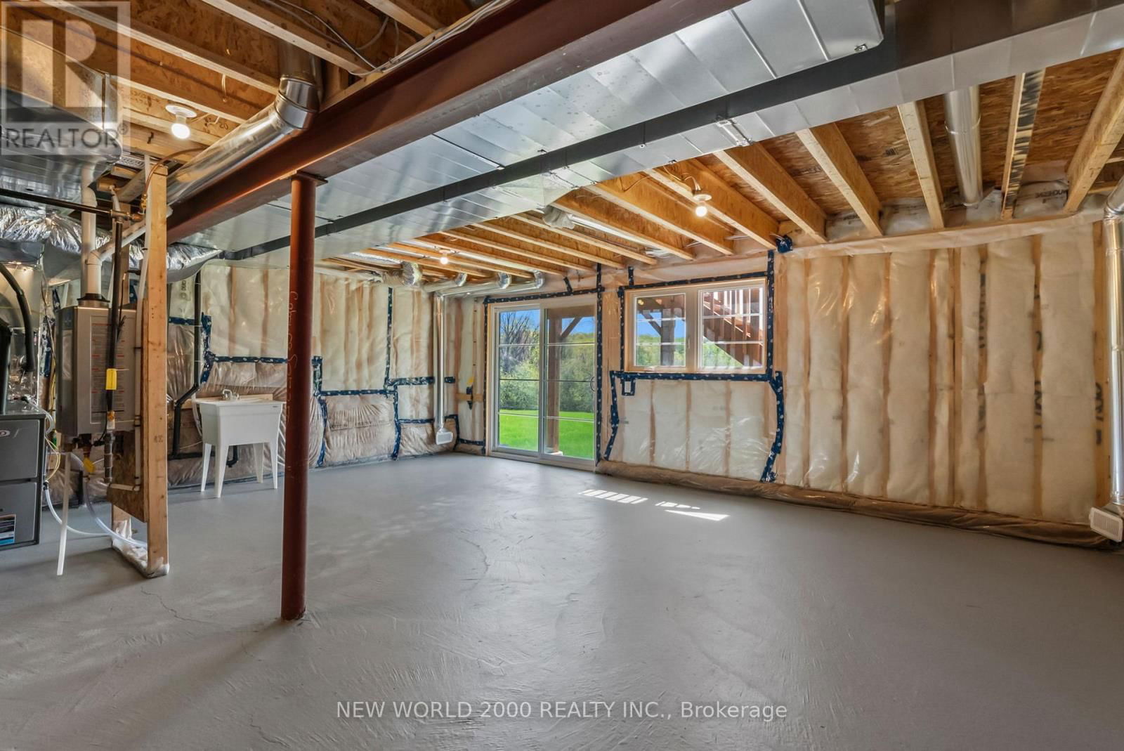 492 TREVOR STREET Image 31