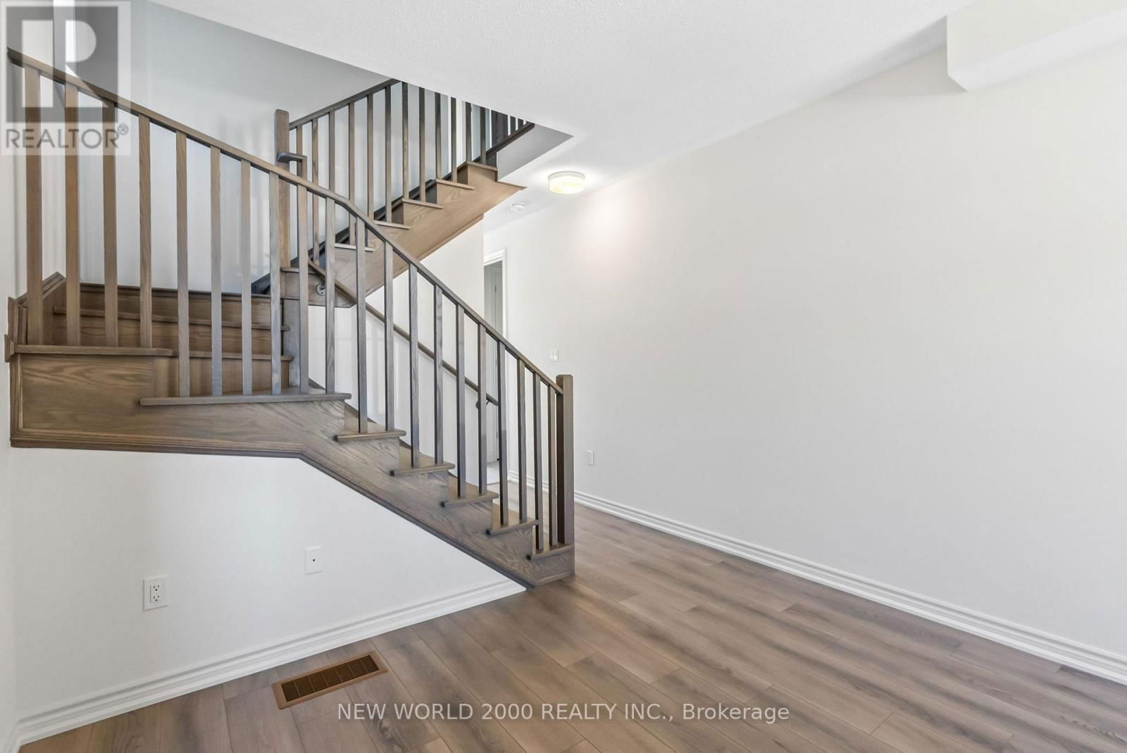 492 TREVOR STREET Image 6