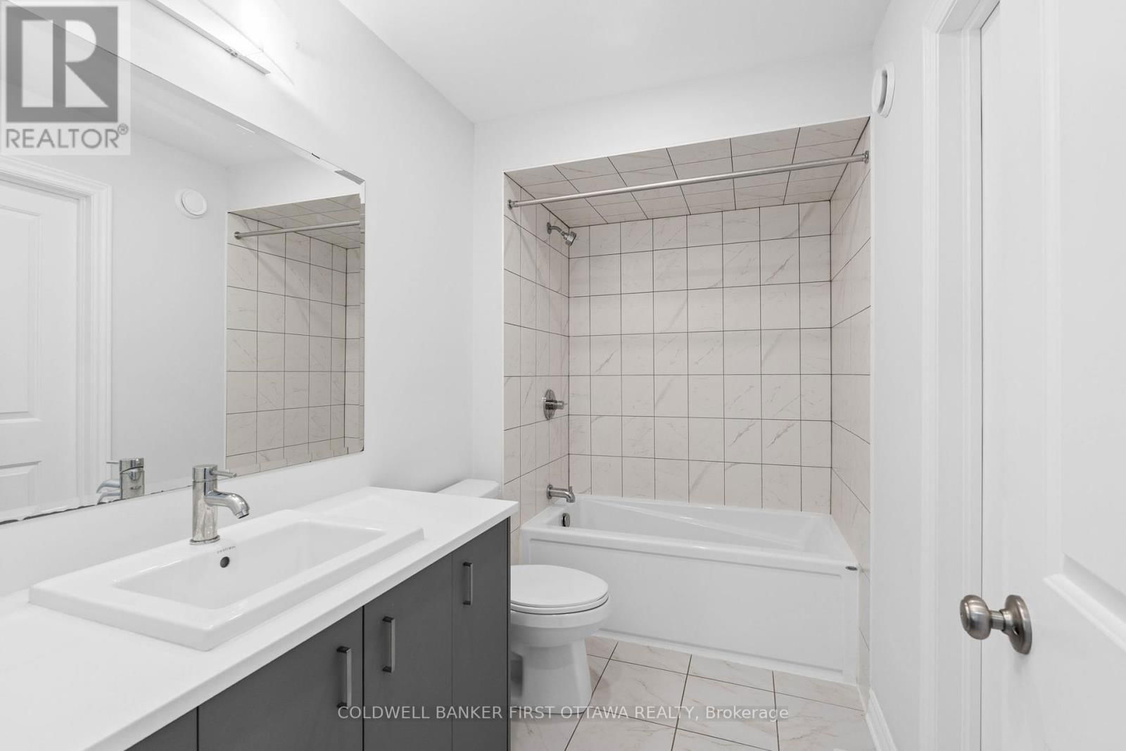 47 SALAMANDER WAY Image 31