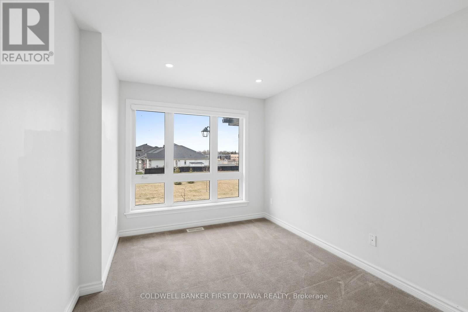 47 SALAMANDER WAY Image 35