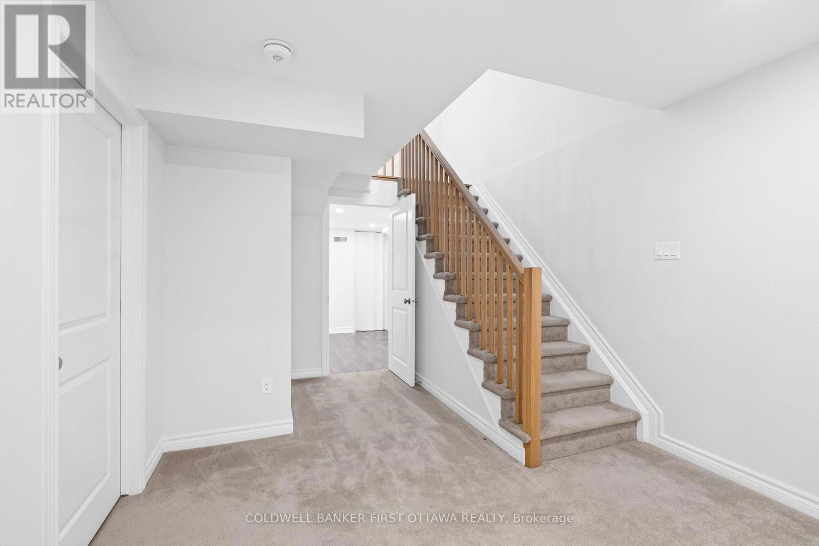 47 SALAMANDER WAY Image 38