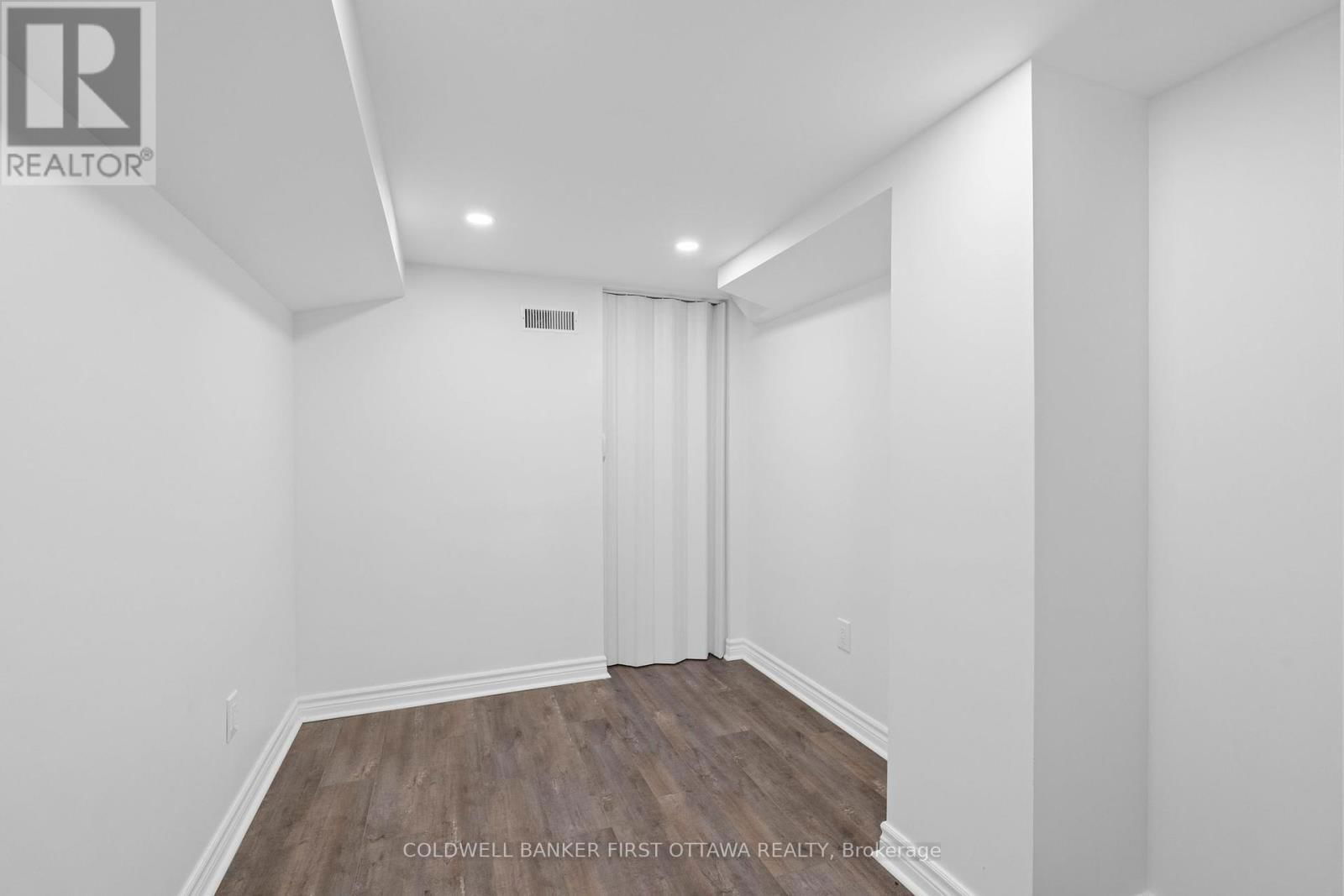 47 SALAMANDER WAY Image 40