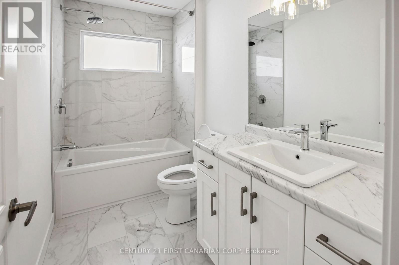 30 SPRUCE CRESCENT Image 23