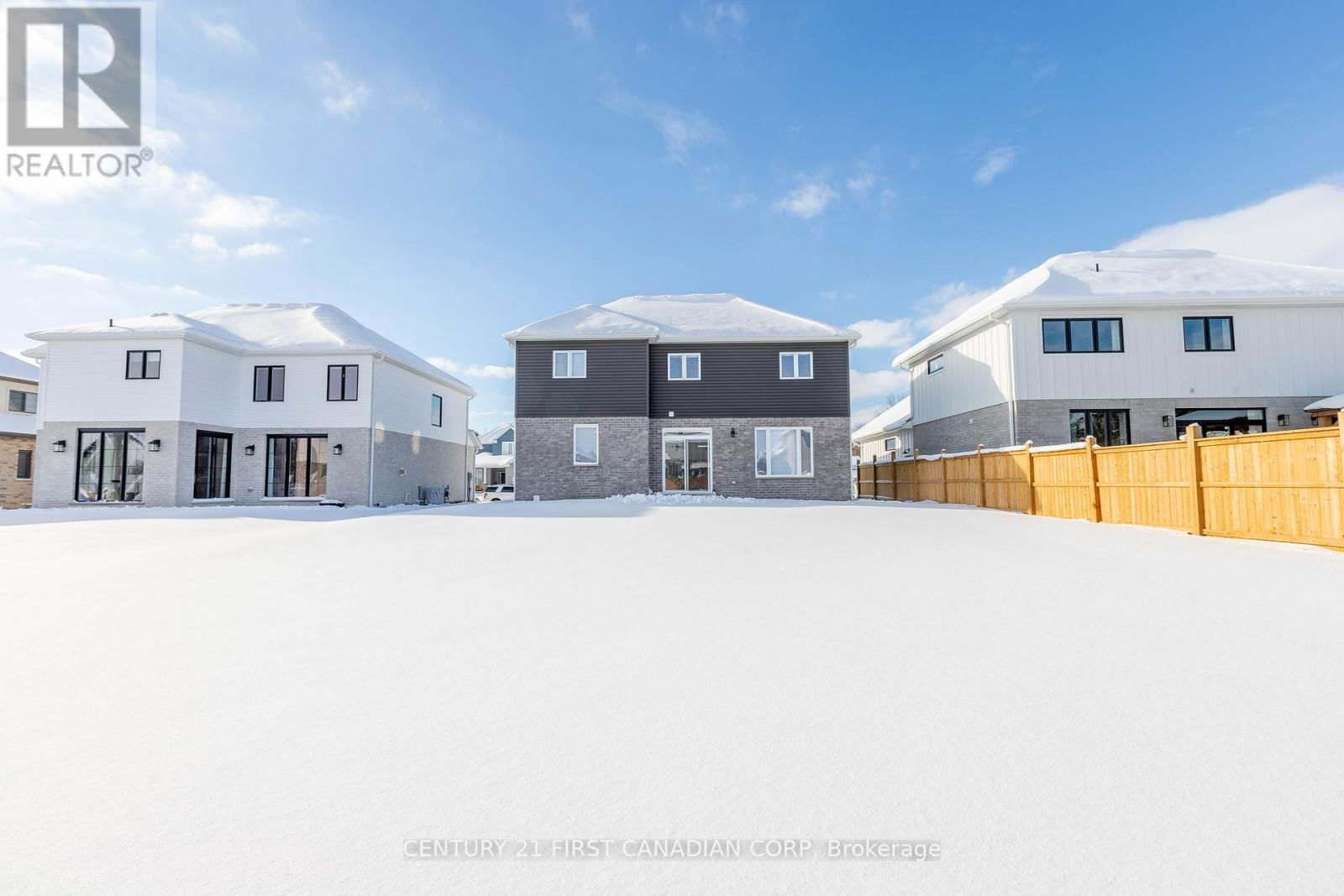 30 SPRUCE CRESCENT Image 35