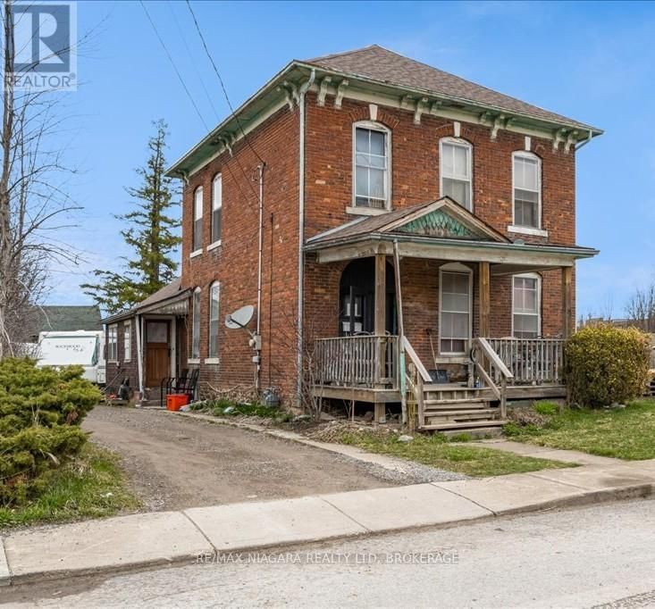 49 TURNER CRESCENT Image 1