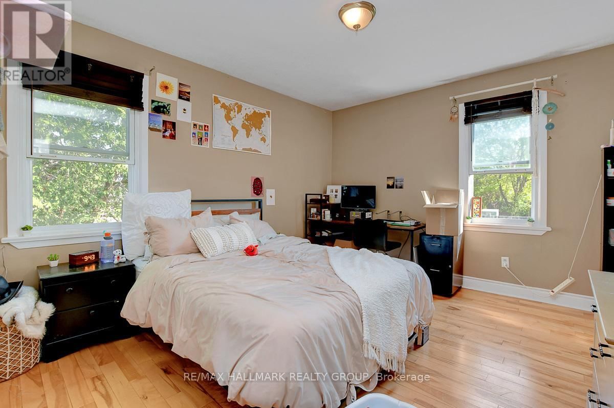89 TOWER ROAD Image 10