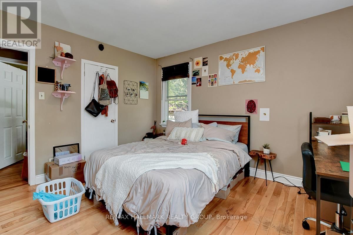 89 TOWER ROAD Image 11