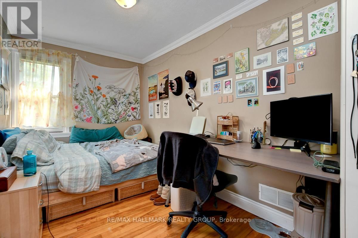 89 TOWER ROAD Image 12