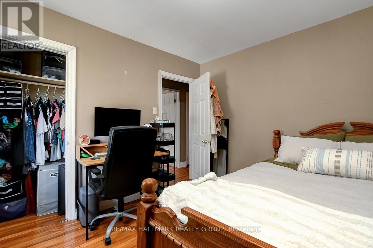 89 TOWER ROAD Image 15