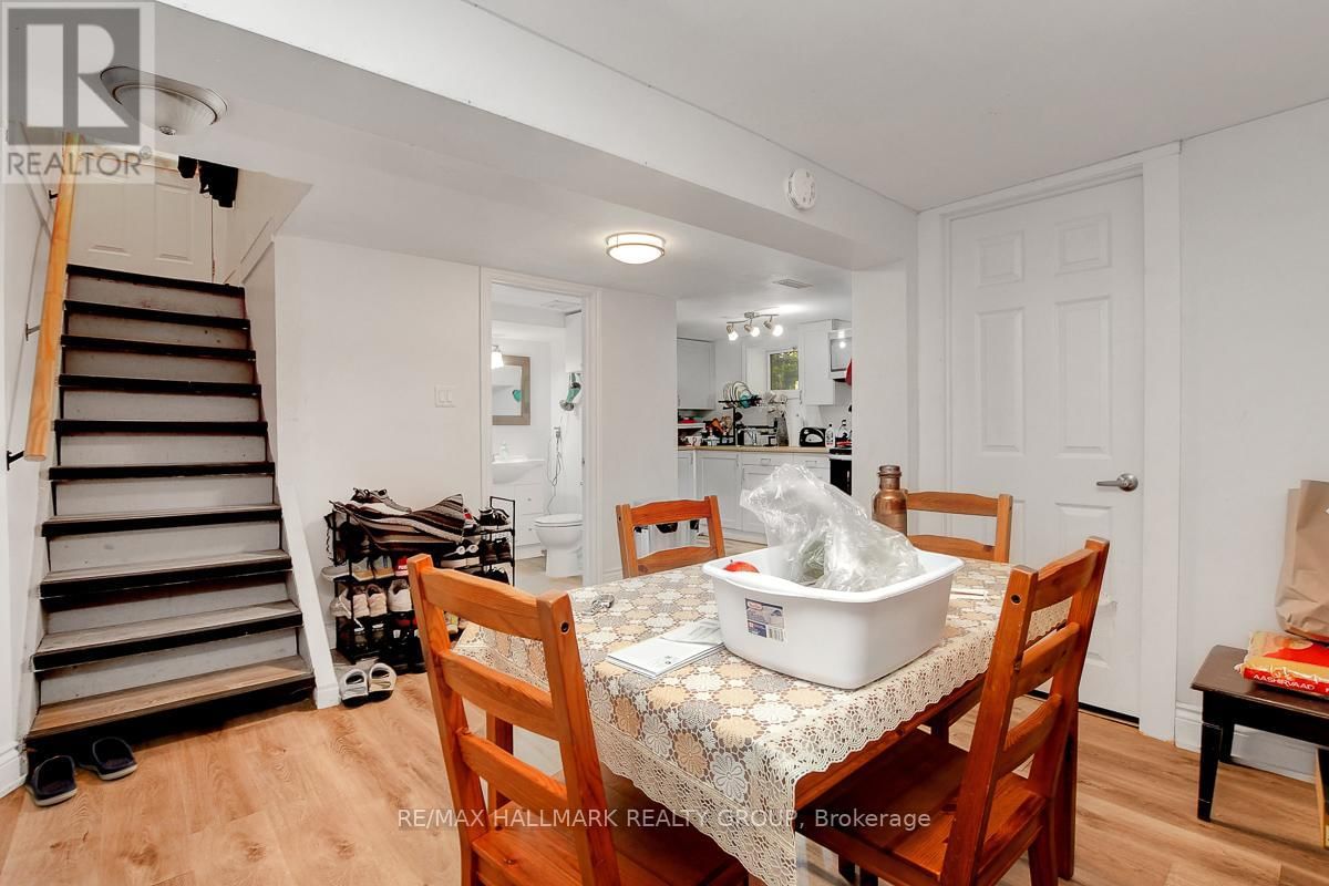 89 TOWER ROAD Image 16