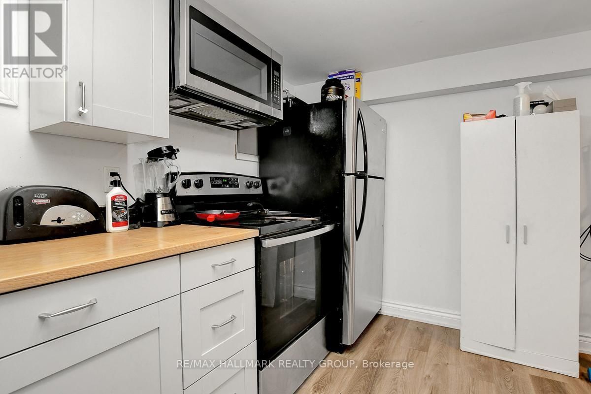 89 TOWER ROAD Image 20