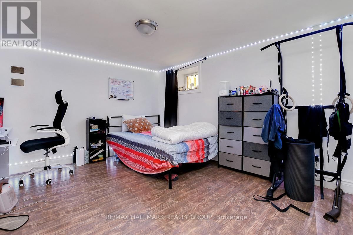 89 TOWER ROAD Image 21