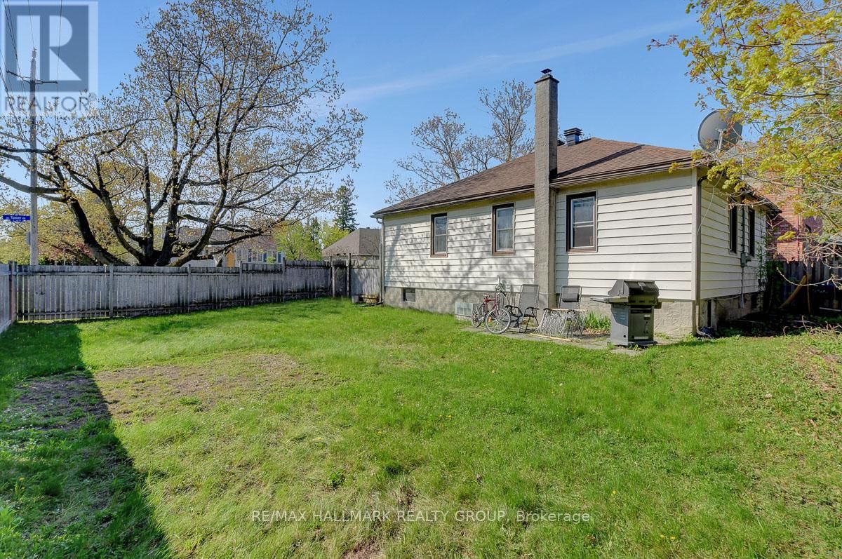 89 TOWER ROAD Image 30