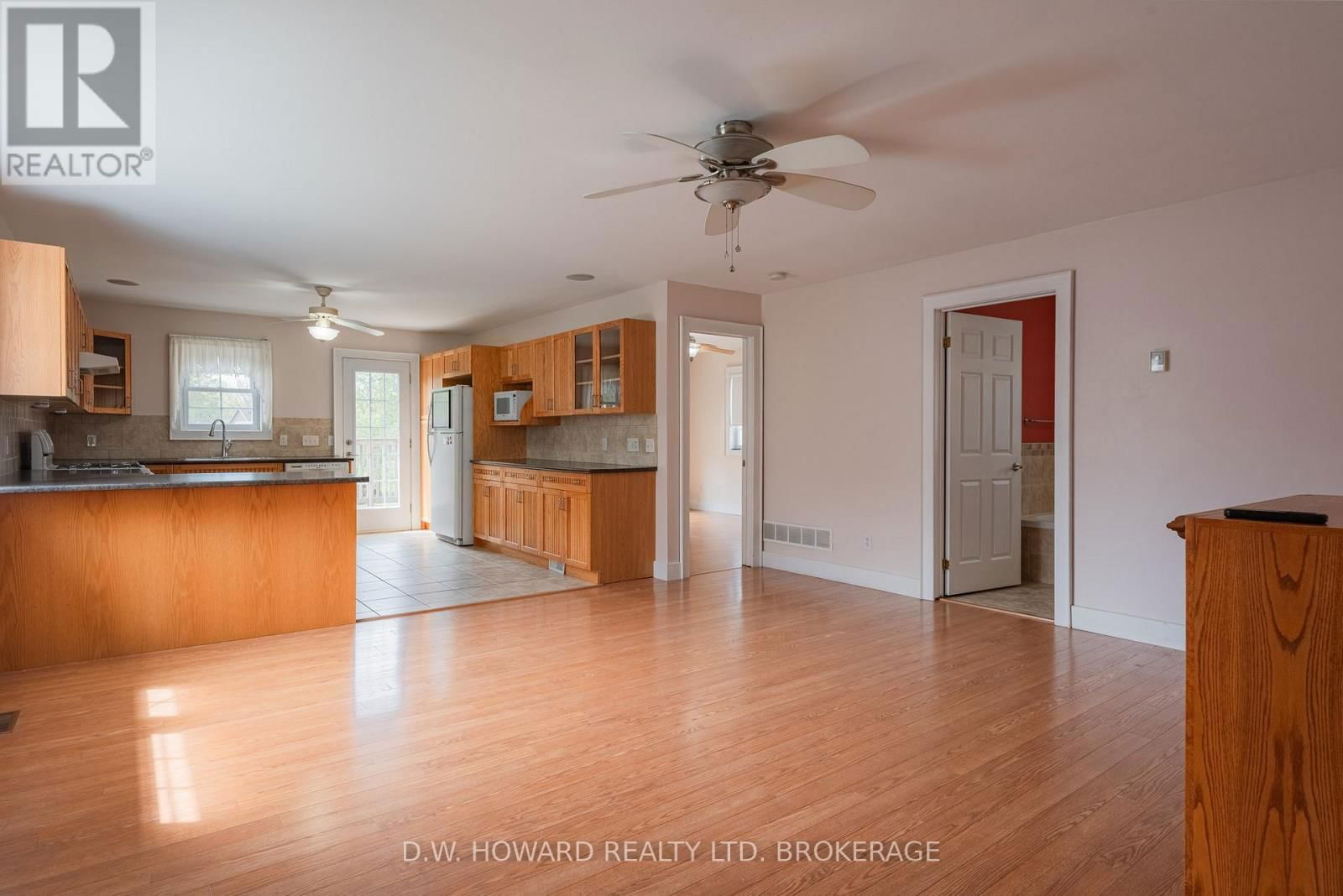 3817 HIGHLAND DRIVE Image 24