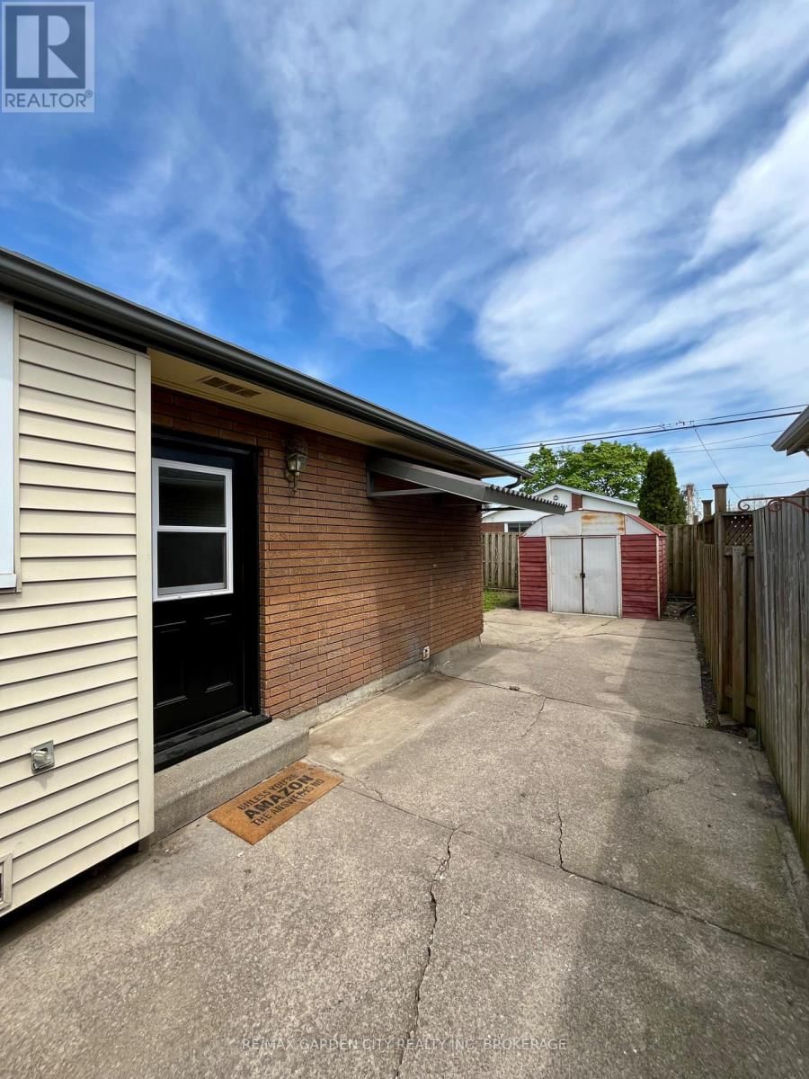 66 MARTIN STREET Image 35