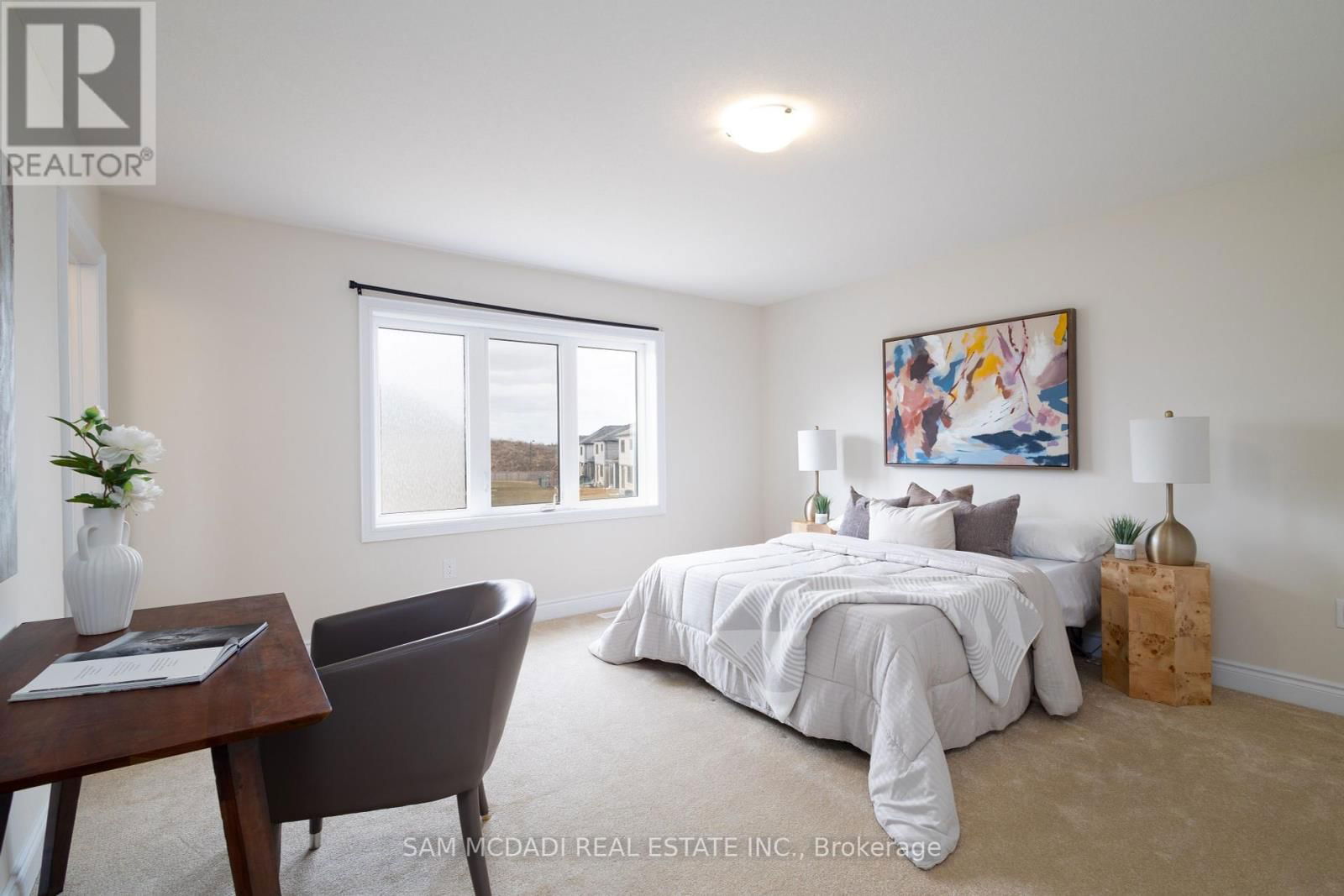 180 WHITHORN CRESCENT Image 16