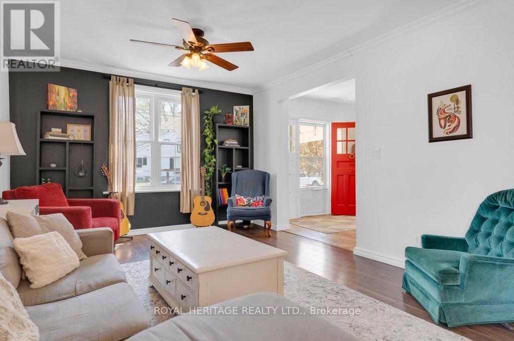 180 BYRON STREET WEST Image 12