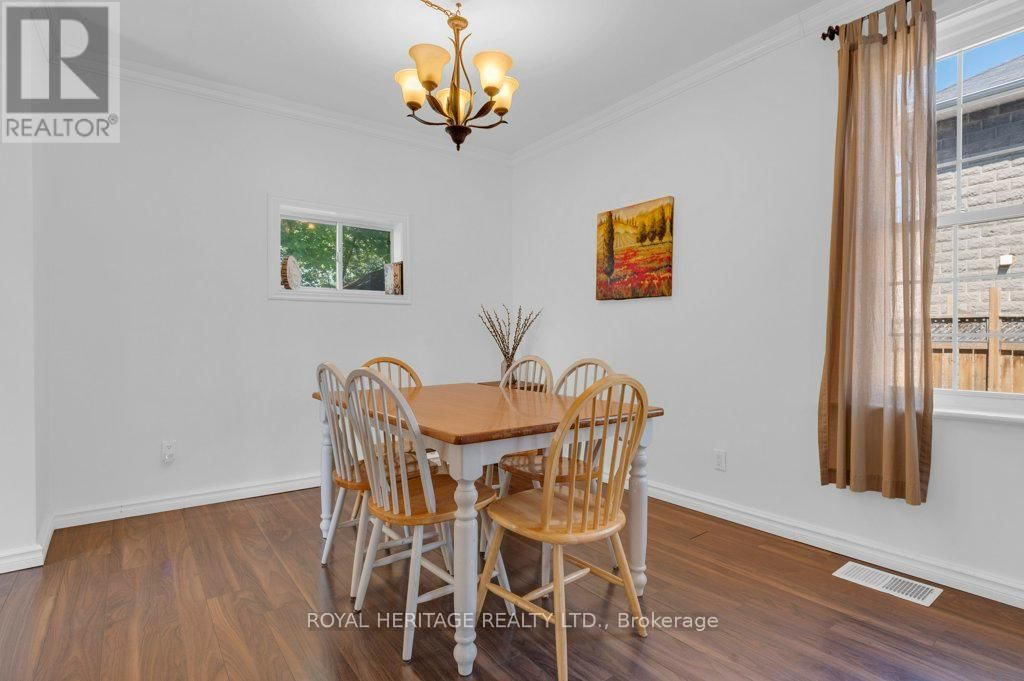 180 BYRON STREET WEST Image 13