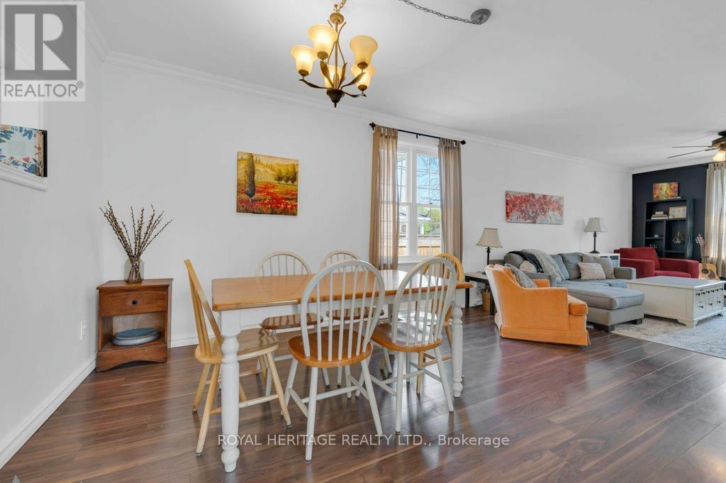 180 BYRON STREET WEST Image 14
