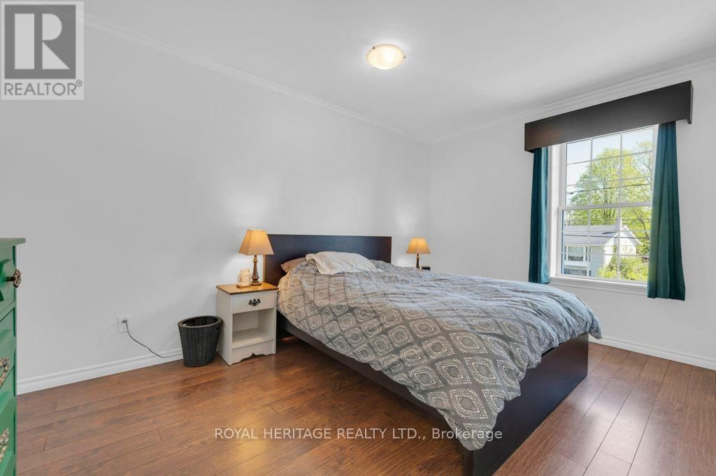 180 BYRON STREET WEST Image 22