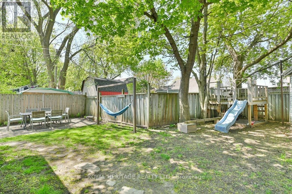 180 BYRON STREET WEST Image 31