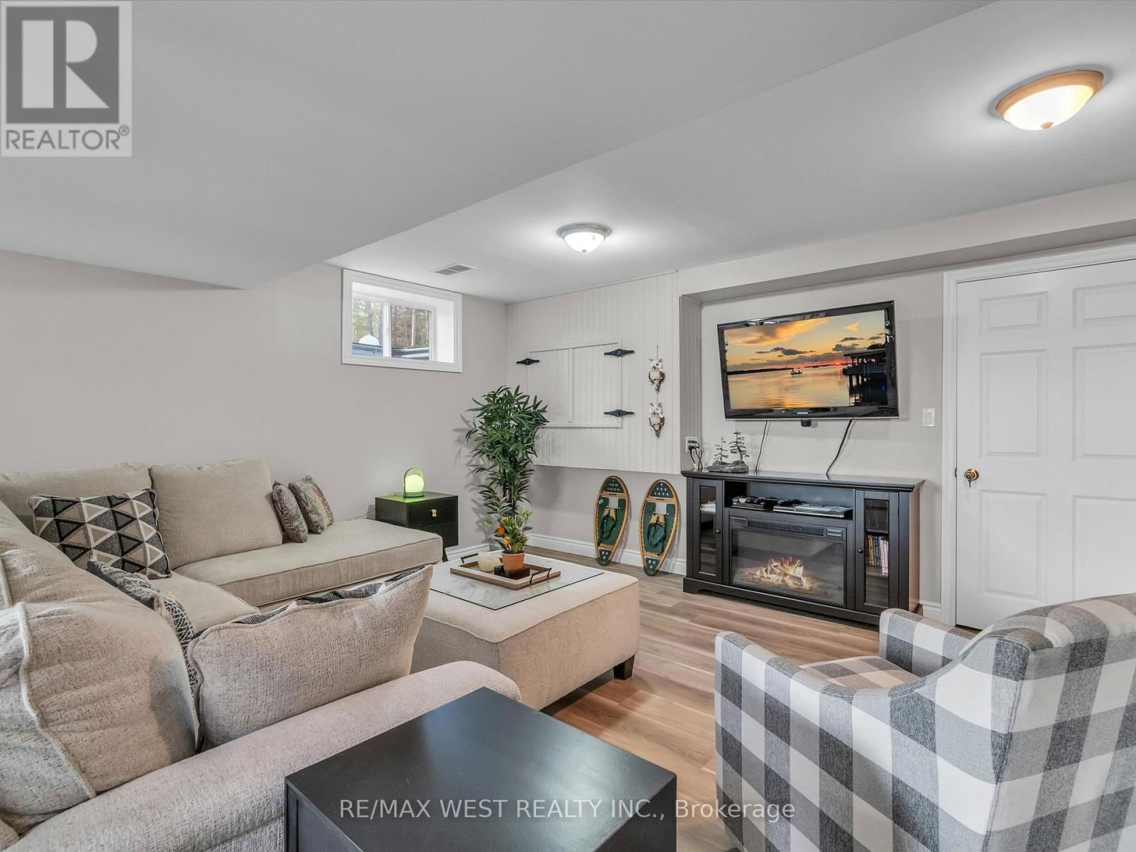 32 LAKEVIEW ROAD Image 10