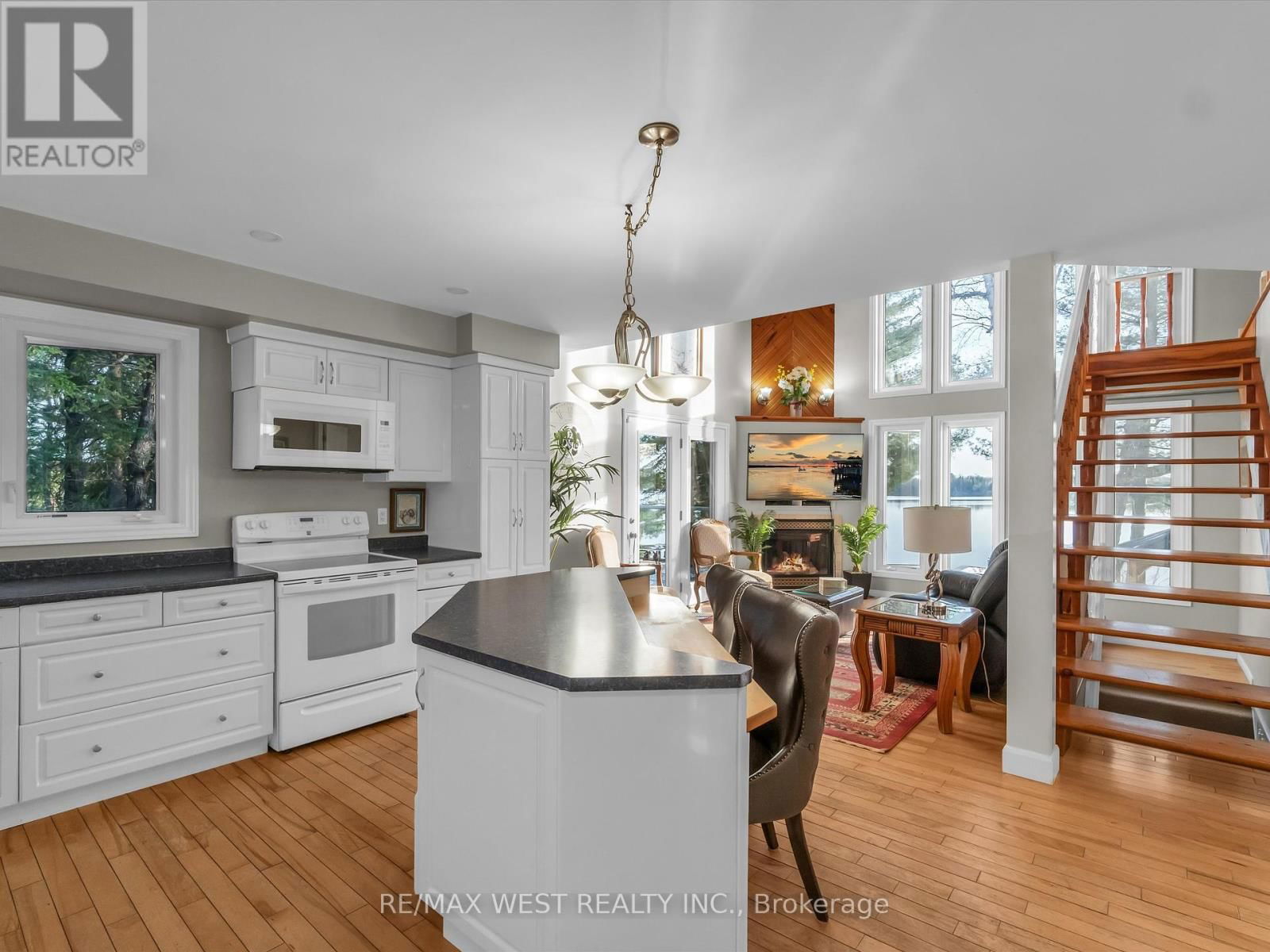 32 LAKEVIEW ROAD Image 5
