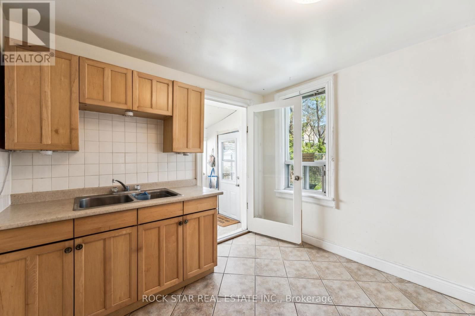 56 BREADALBANE STREET Image 21