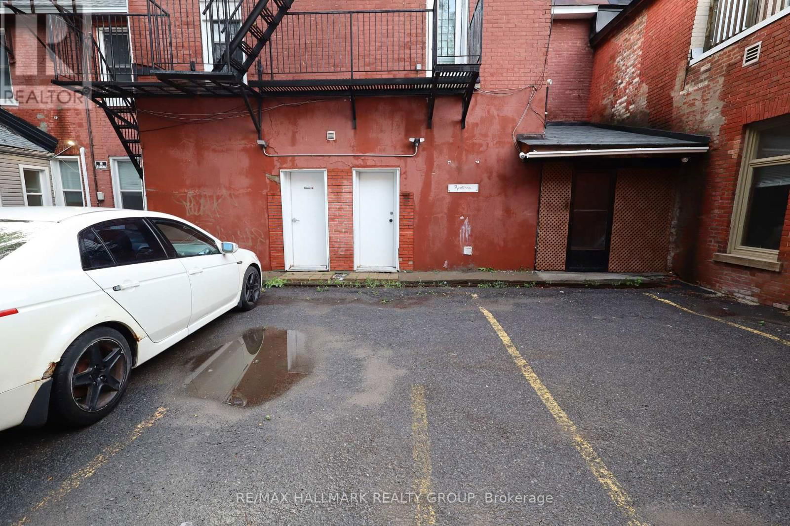 80 DALY AVENUE Image 22